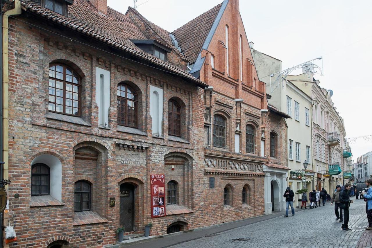 Cozy Apartment In Gothic Style House In The Heart Of The Old Town Vilnius Esterno foto